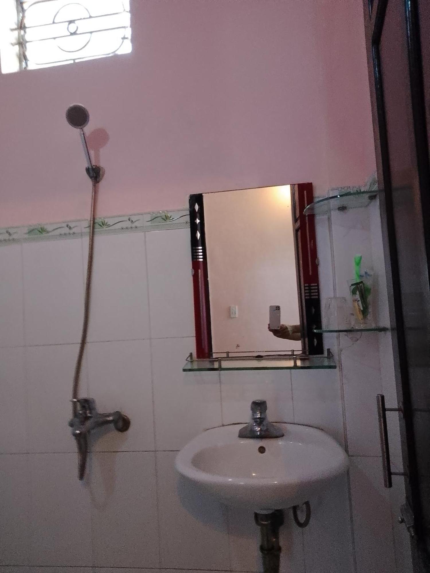 Nha Nghi Hang Nga ドンホイ エクステリア 写真