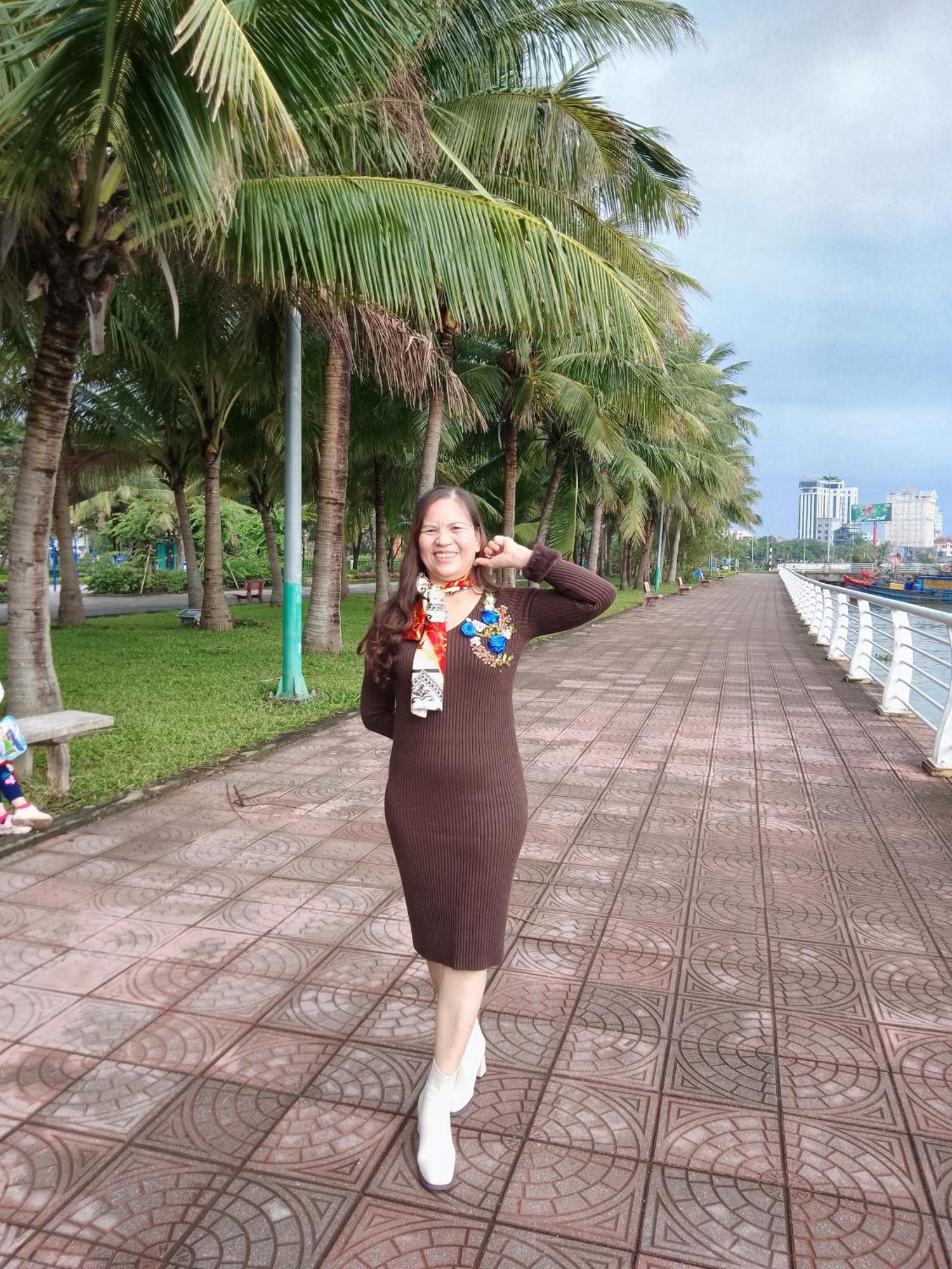 Nha Nghi Hang Nga ドンホイ エクステリア 写真